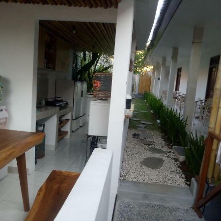 Andy Guesthouse Canggu Extérieur photo