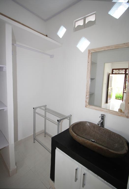 Andy Guesthouse Canggu Extérieur photo