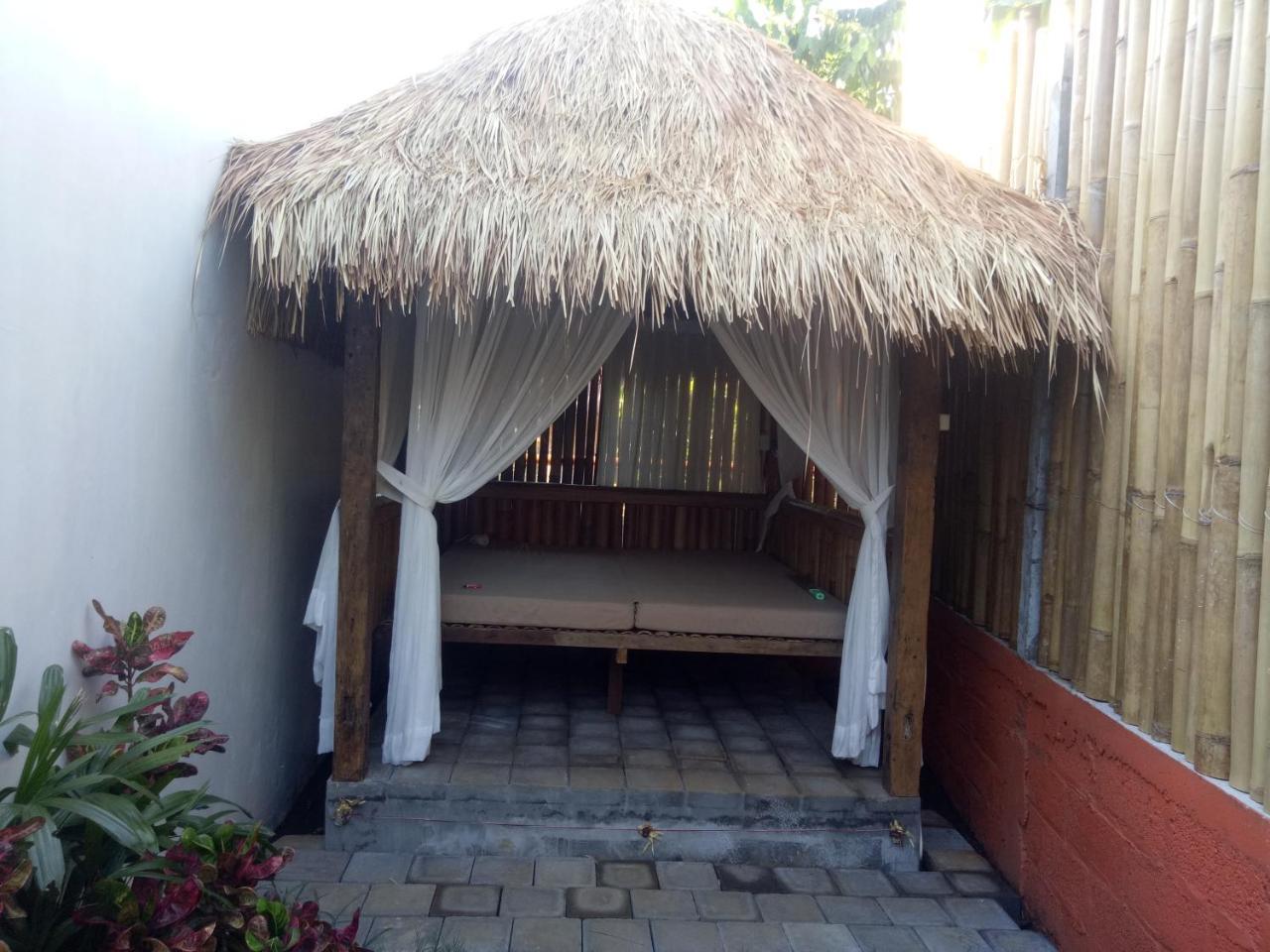 Andy Guesthouse Canggu Extérieur photo